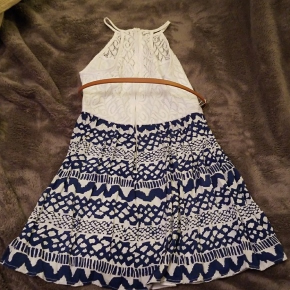 Dress - Picture 3 of 3